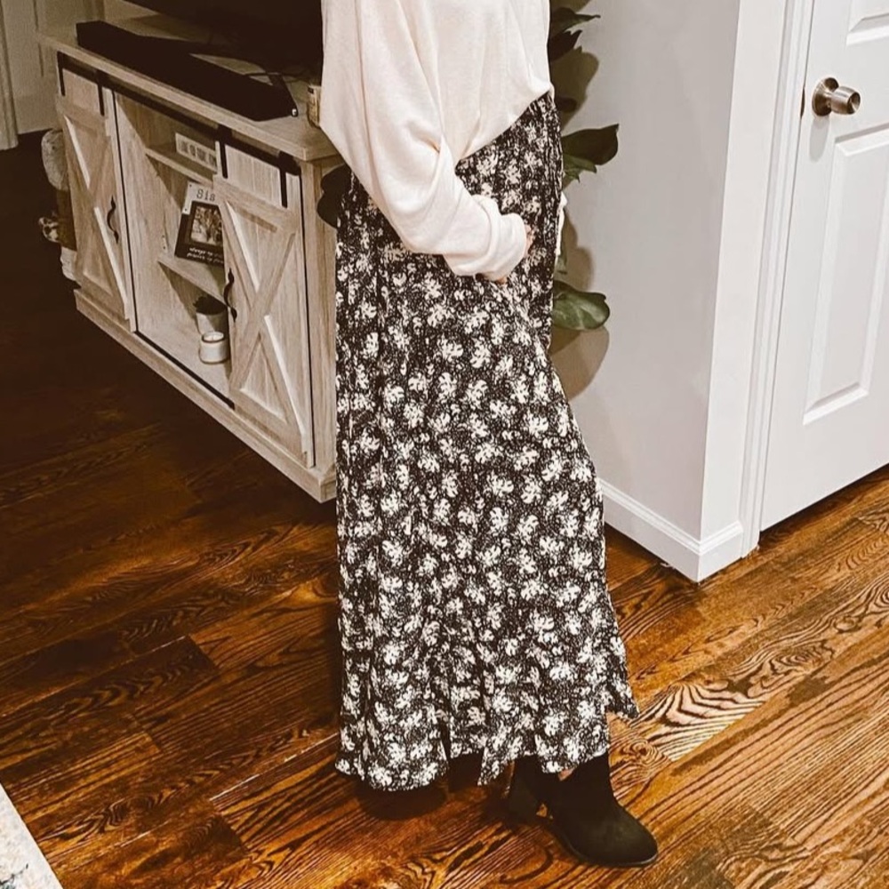 Black and White Floral Maxi Skirt